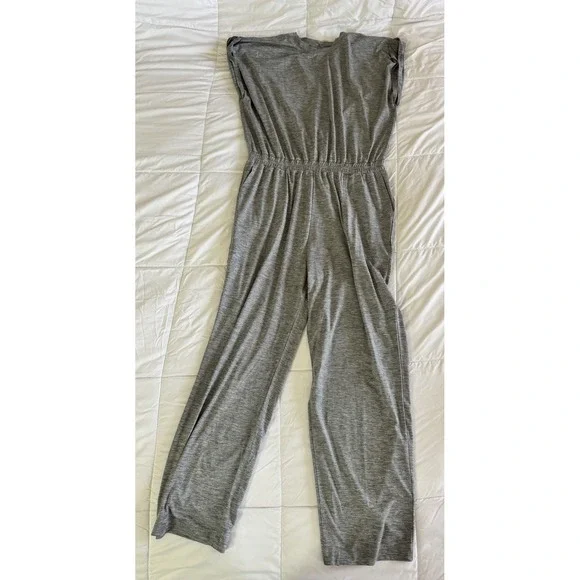 Vuori All Day Jumpsuit Short Sleeve Jumpsuit In Grey Size Large Short Sleeve - Picture 1 of 7